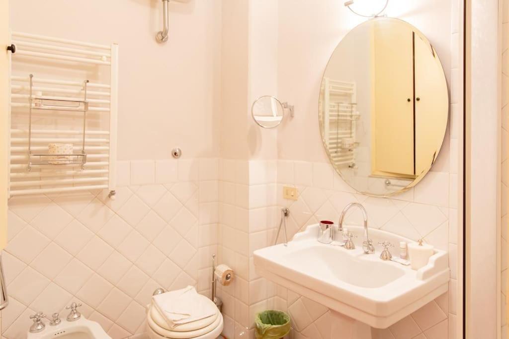 Elegant Apartment Near Piazza Della Signoria فلورنس المظهر الخارجي الصورة